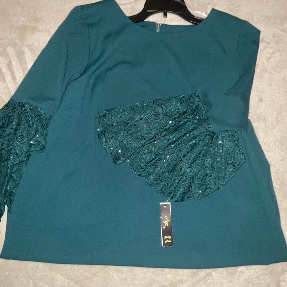 New Hunter Green Dress with Sequin Ruffle Bell Tiered Sleeves - Picture 2 of 6
